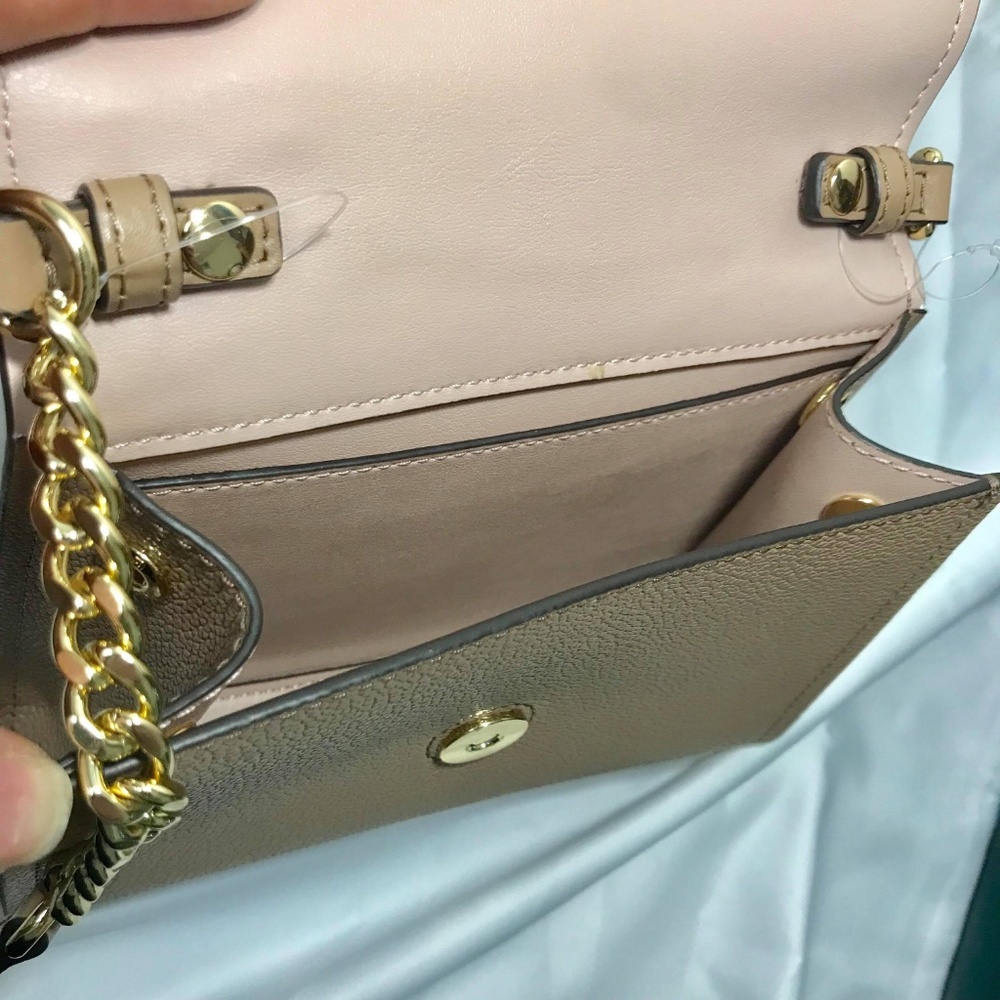 BRAND NEW Michael Kors hayes crossbody - Picture 4 of 4